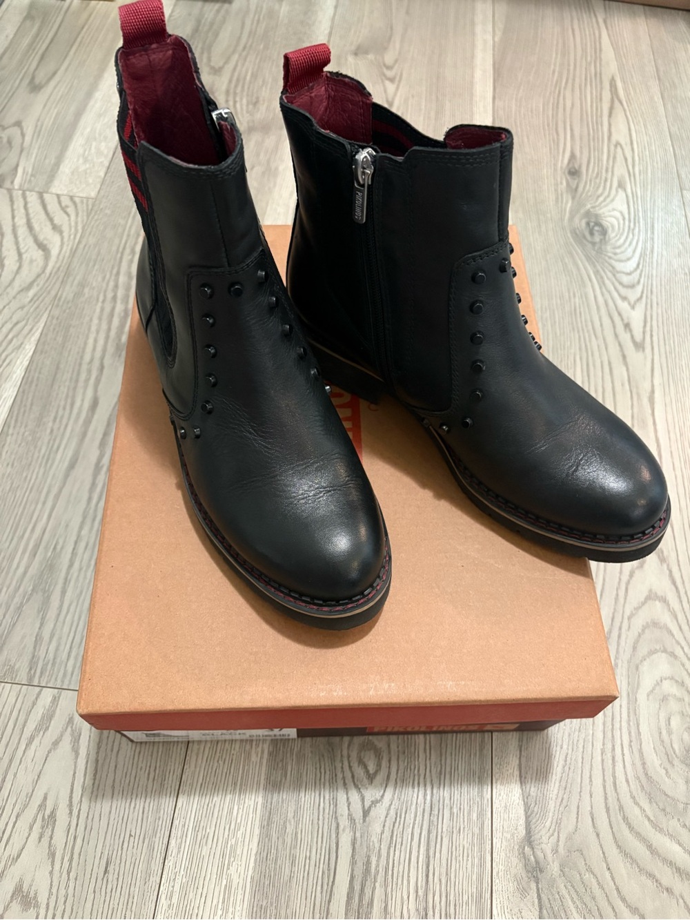 PIKOLINOS Light Vicar Black Leather Studs Bootie Size 37 (6.5)